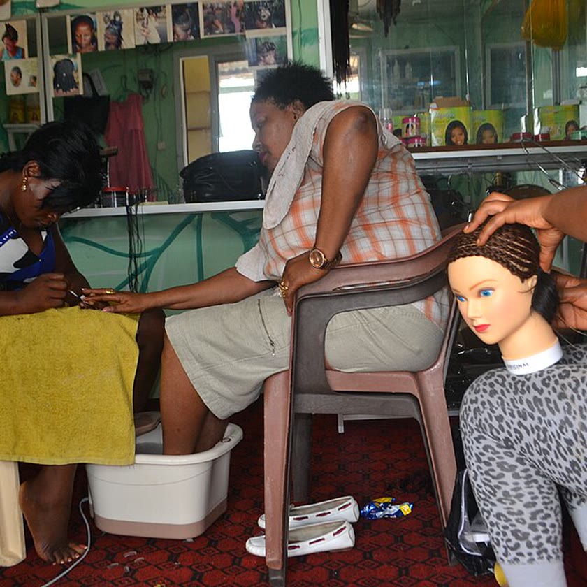Beauty salon with a SmartBiz booking presence